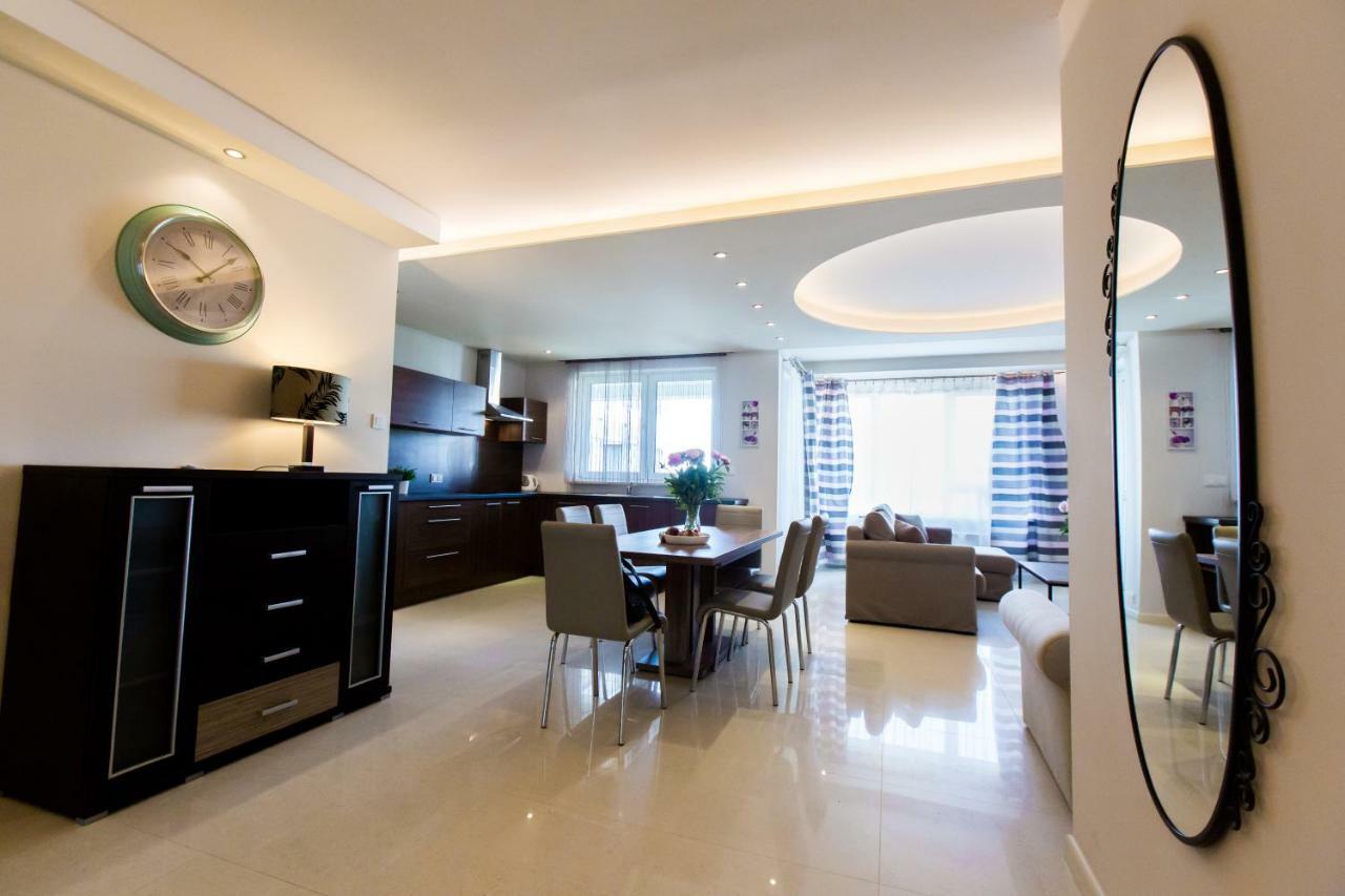 Pcd Aparthotel Ochota Warsaw Luaran gambar